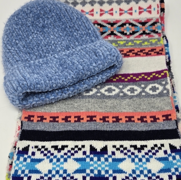 GAP WINTER COZY BUNDLE LOT OF 2 SCARF BEANIE HAT FAIR ISLE STRIPE BLUE WOMEN OS - Picture 2 of 15